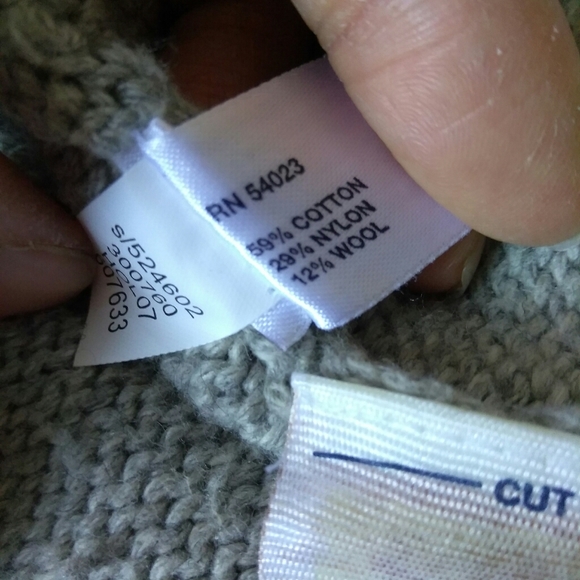 GAP Wool Blend Cardigan - Picture 3 of 6